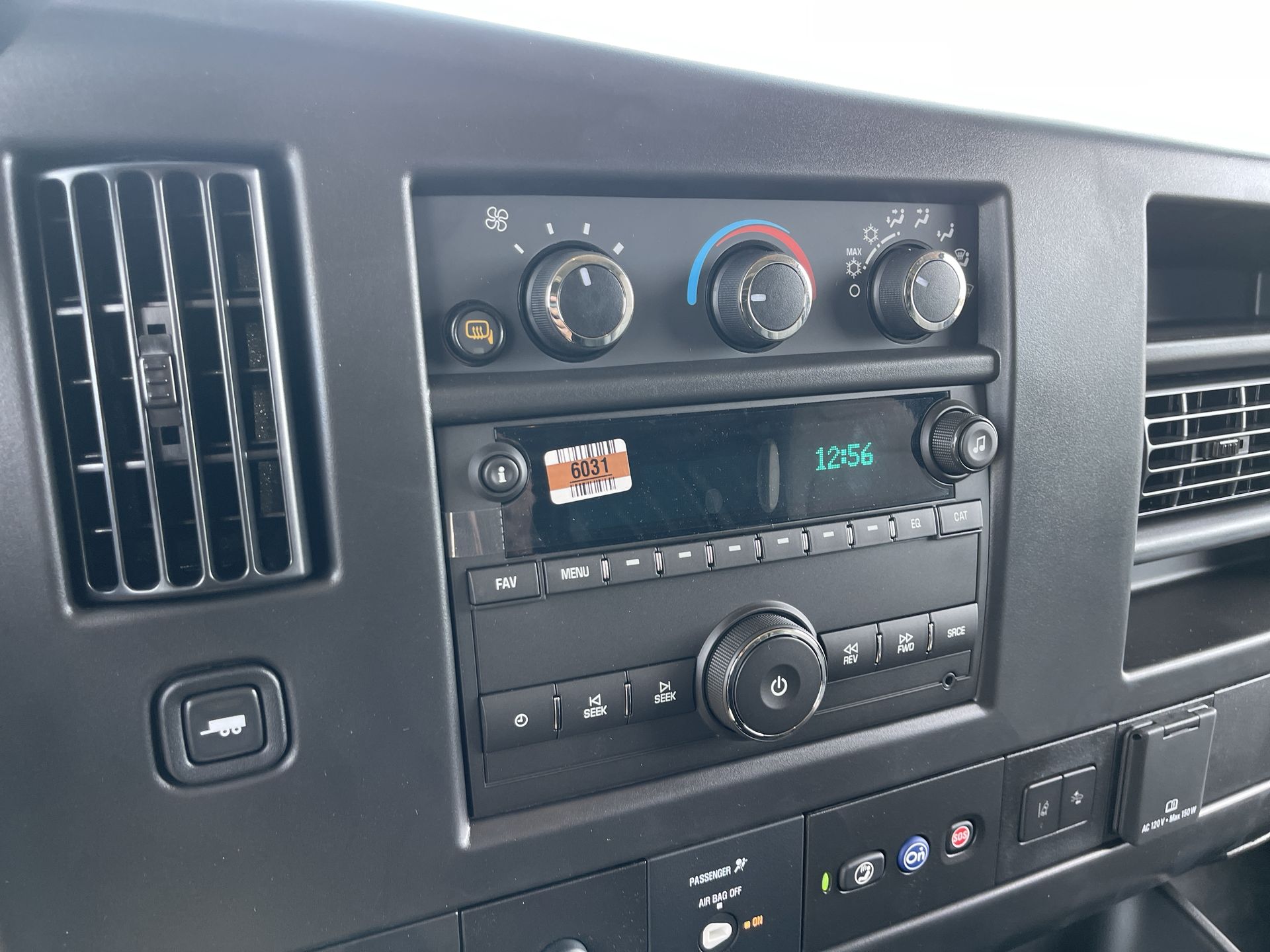 2025 GMC Savana Cargo 2500 Work Van