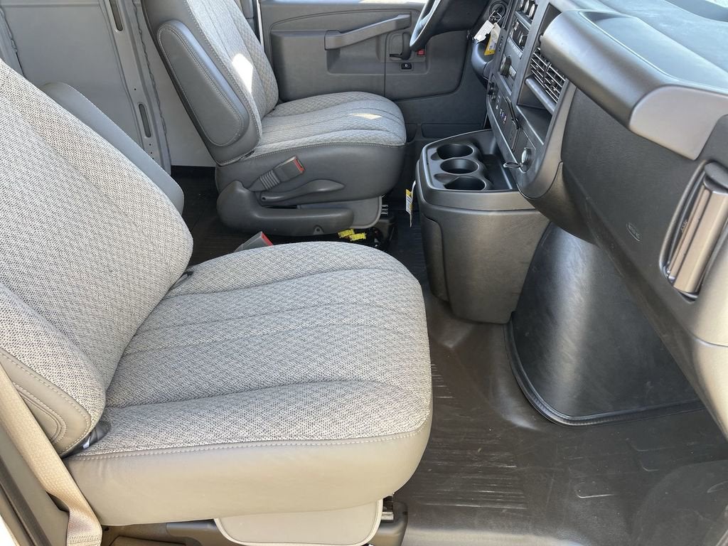 2025 GMC Savana Cargo 2500 Work Van