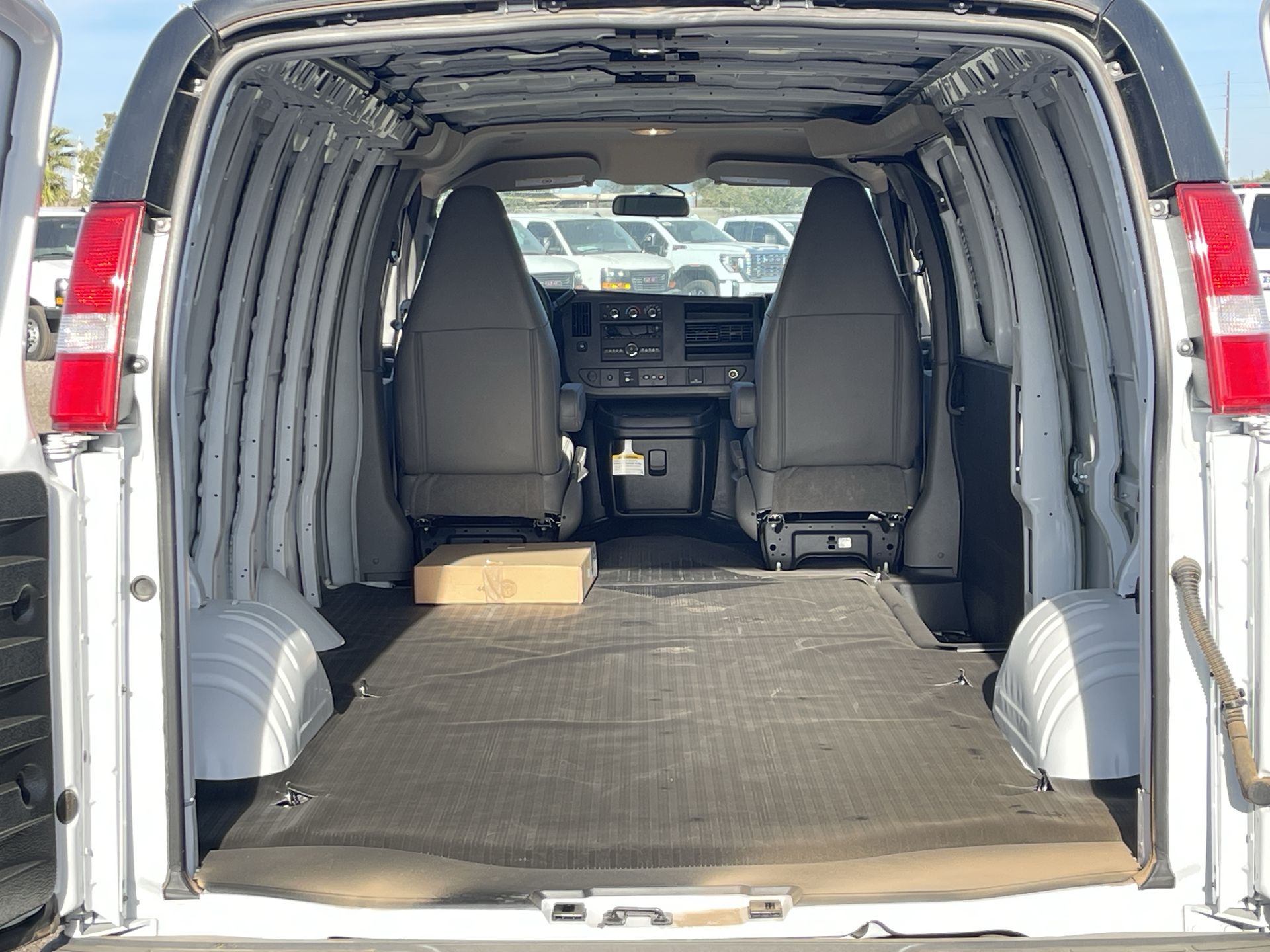 2025 GMC Savana Cargo 2500 Work Van