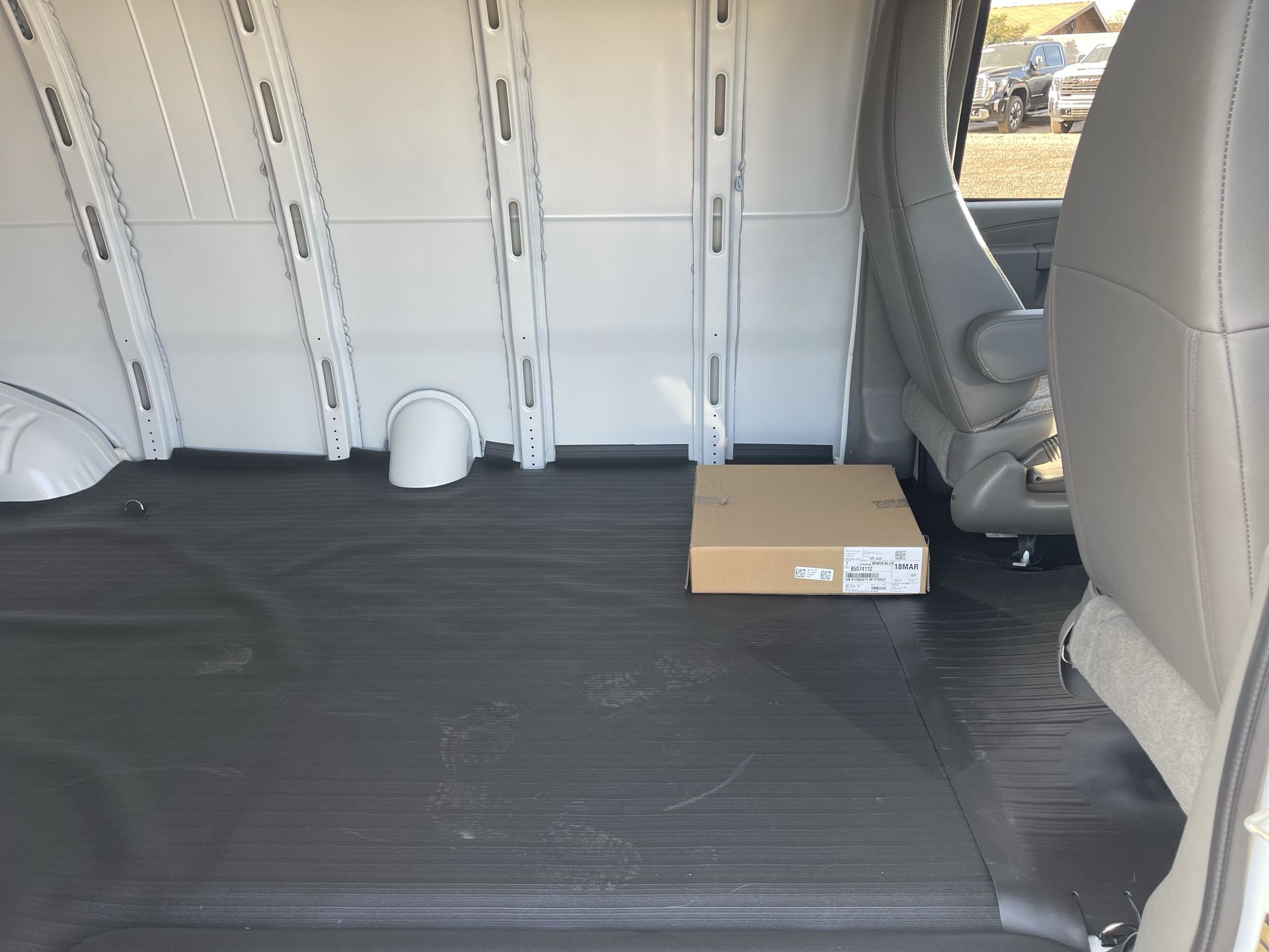 2025 GMC Savana Cargo 2500 Work Van