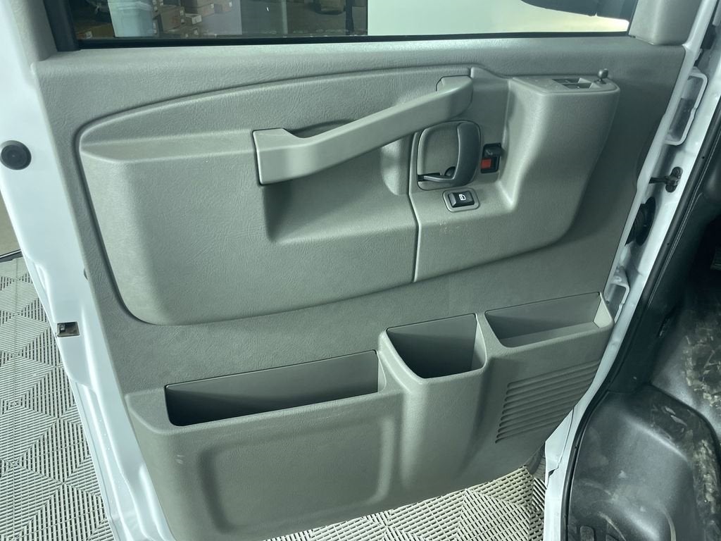 2025 GMC Savana Cargo 3500 Work Van