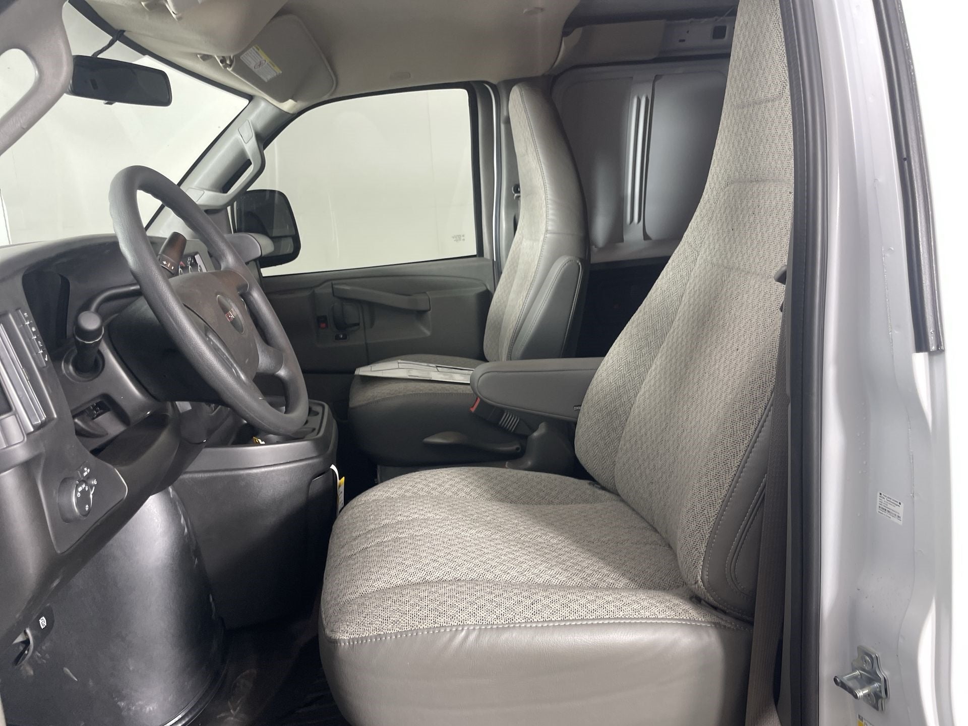 2025 GMC Savana Cargo 3500 Work Van