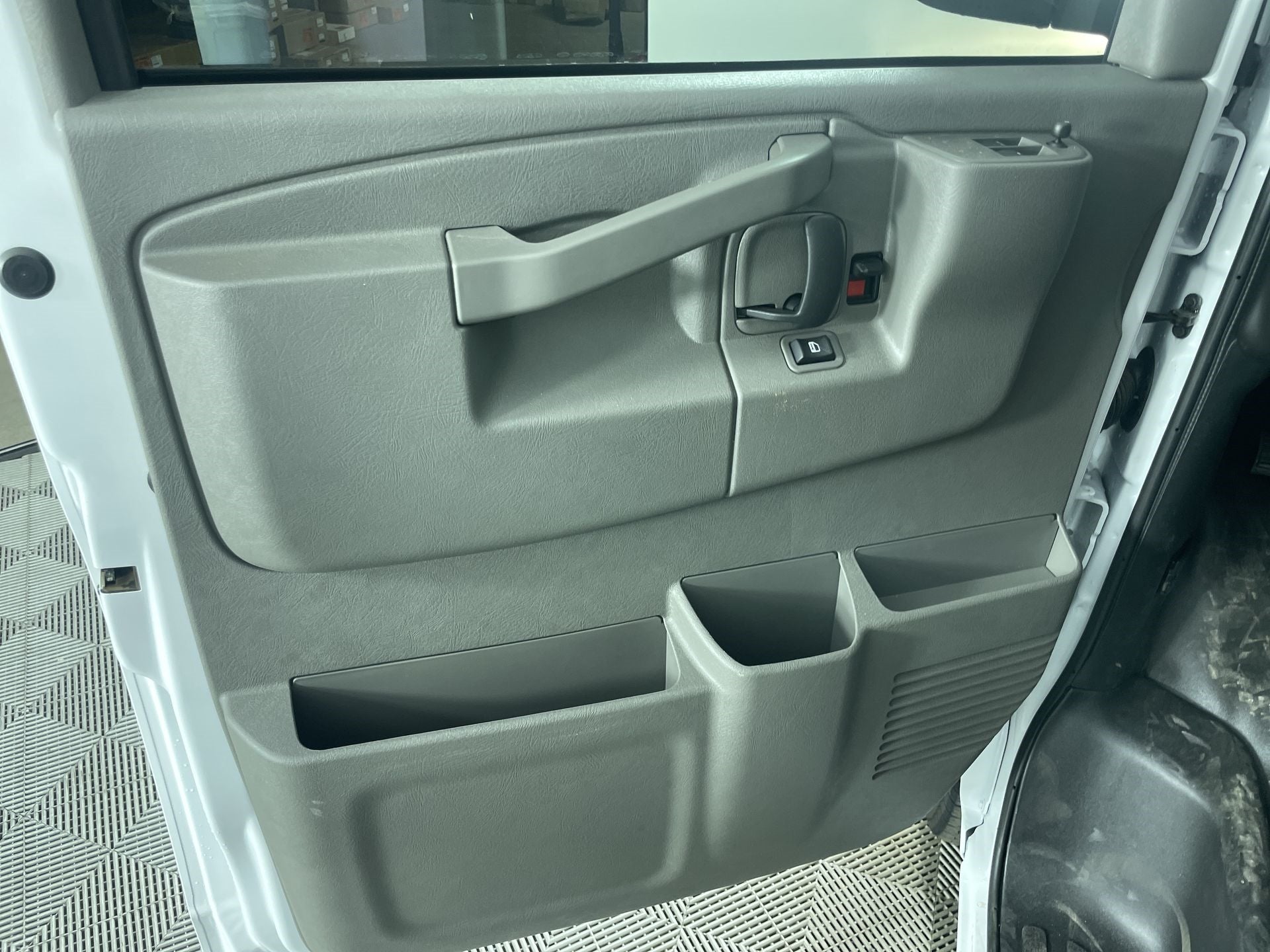 2025 GMC Savana Cargo 3500 Work Van