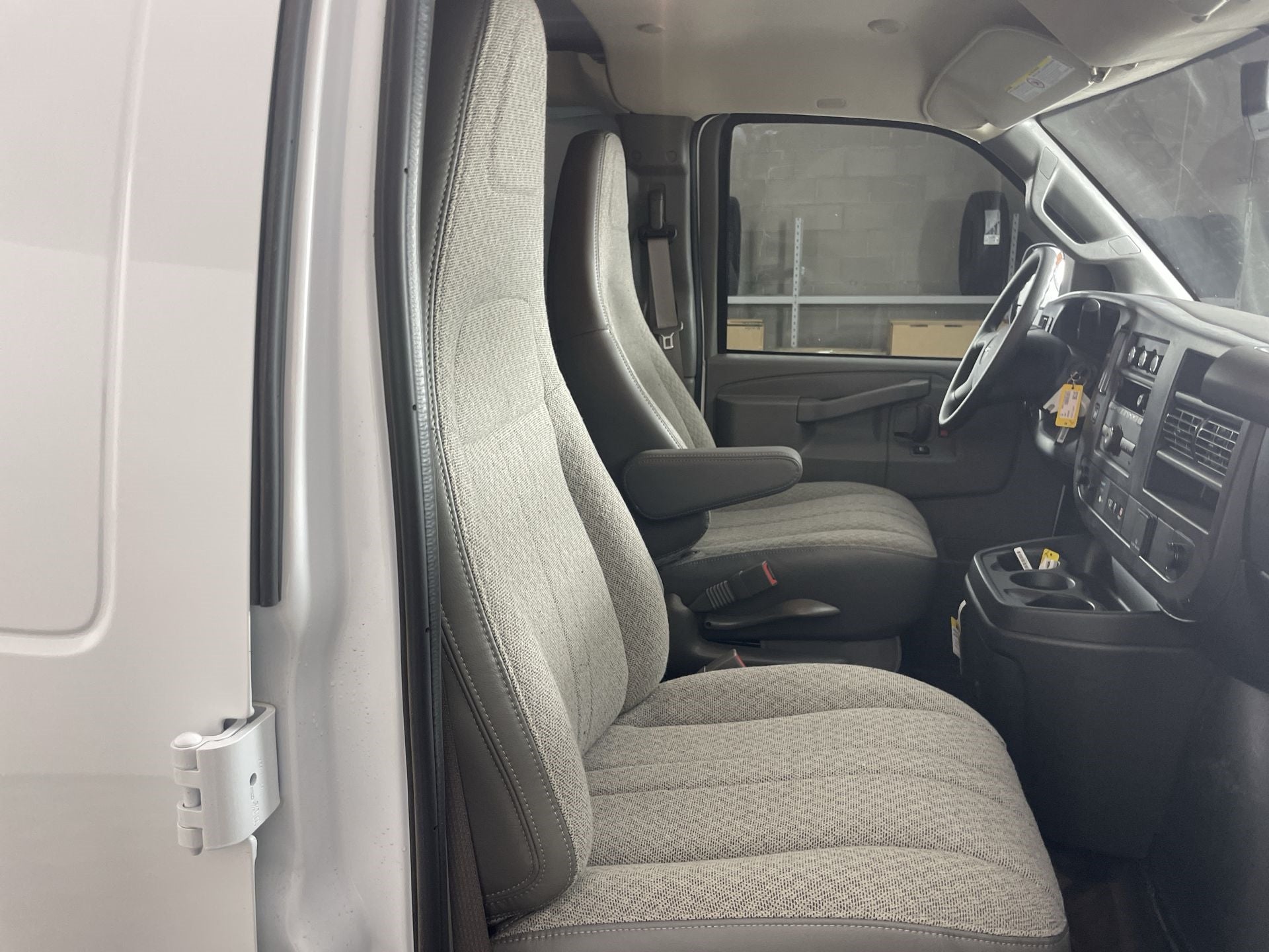 2025 GMC Savana Cargo 3500 Work Van