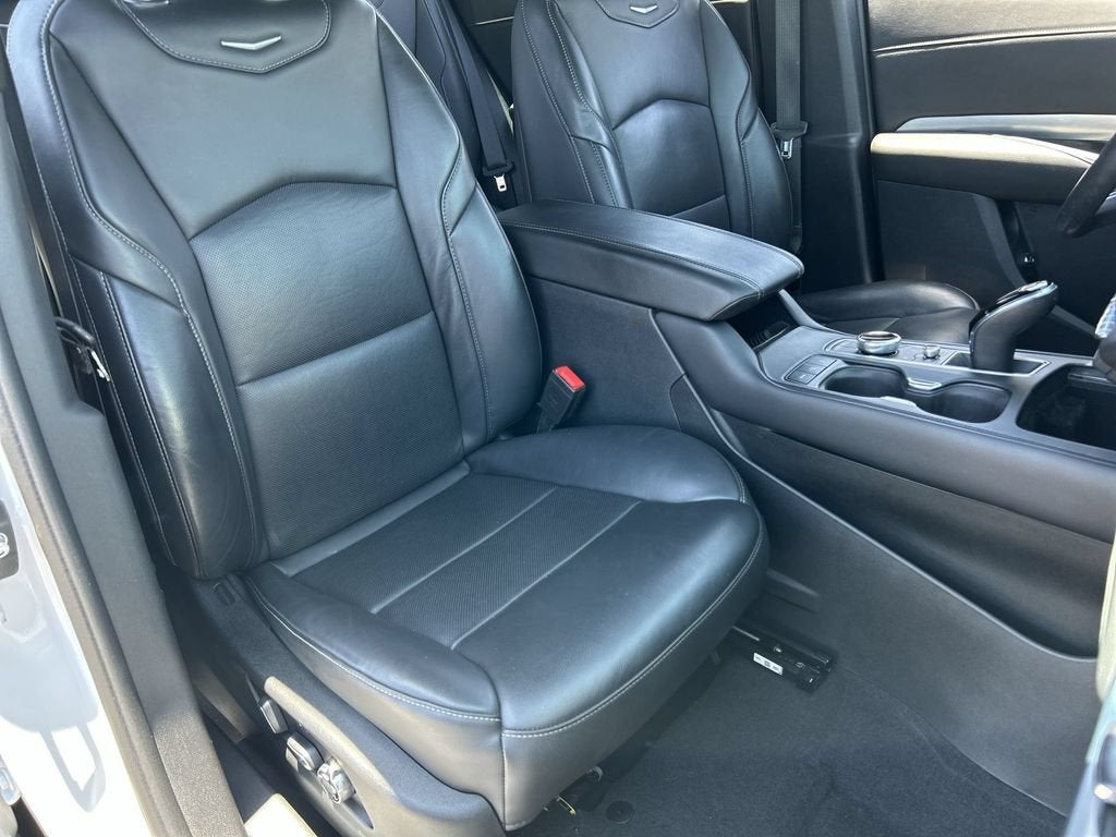 2021 Cadillac XT4 AWD Premium Luxury