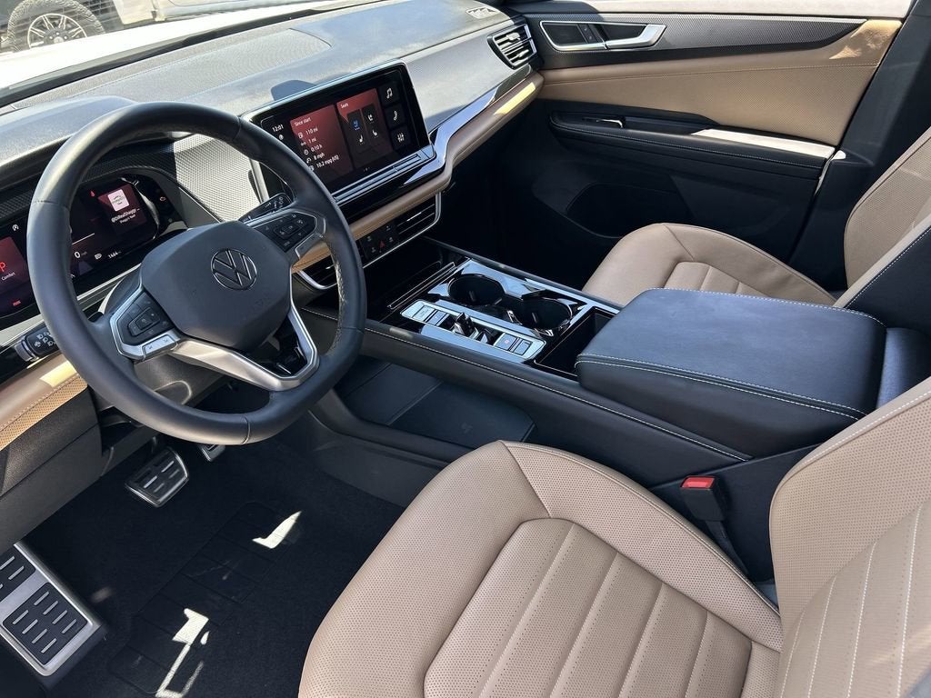 2026 Volkswagen Atlas Cross Sport SEL R-Line Black
