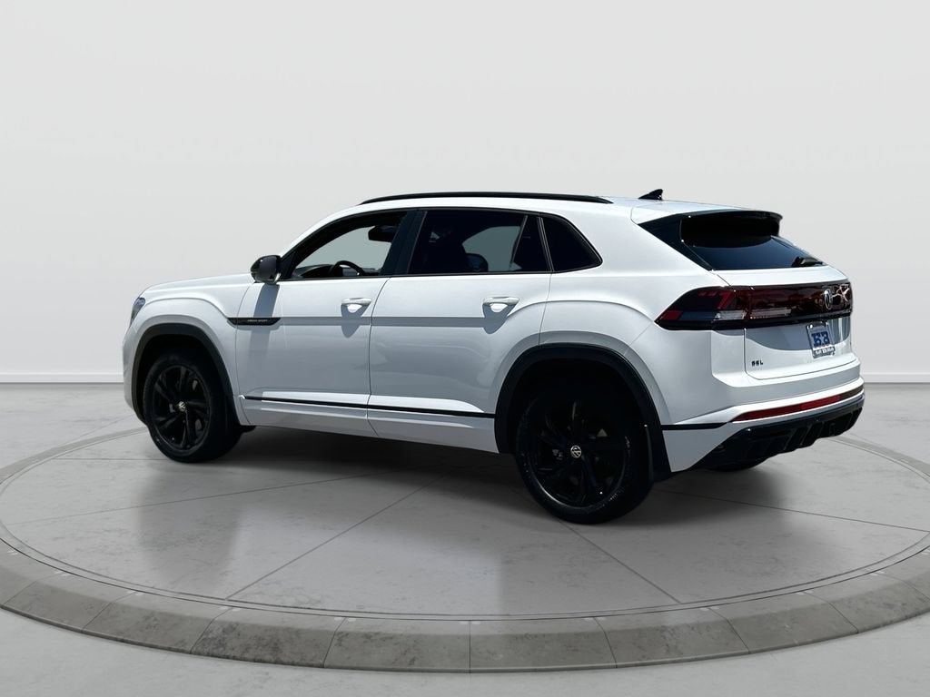 2026 Volkswagen Atlas Cross Sport SEL R-Line Black