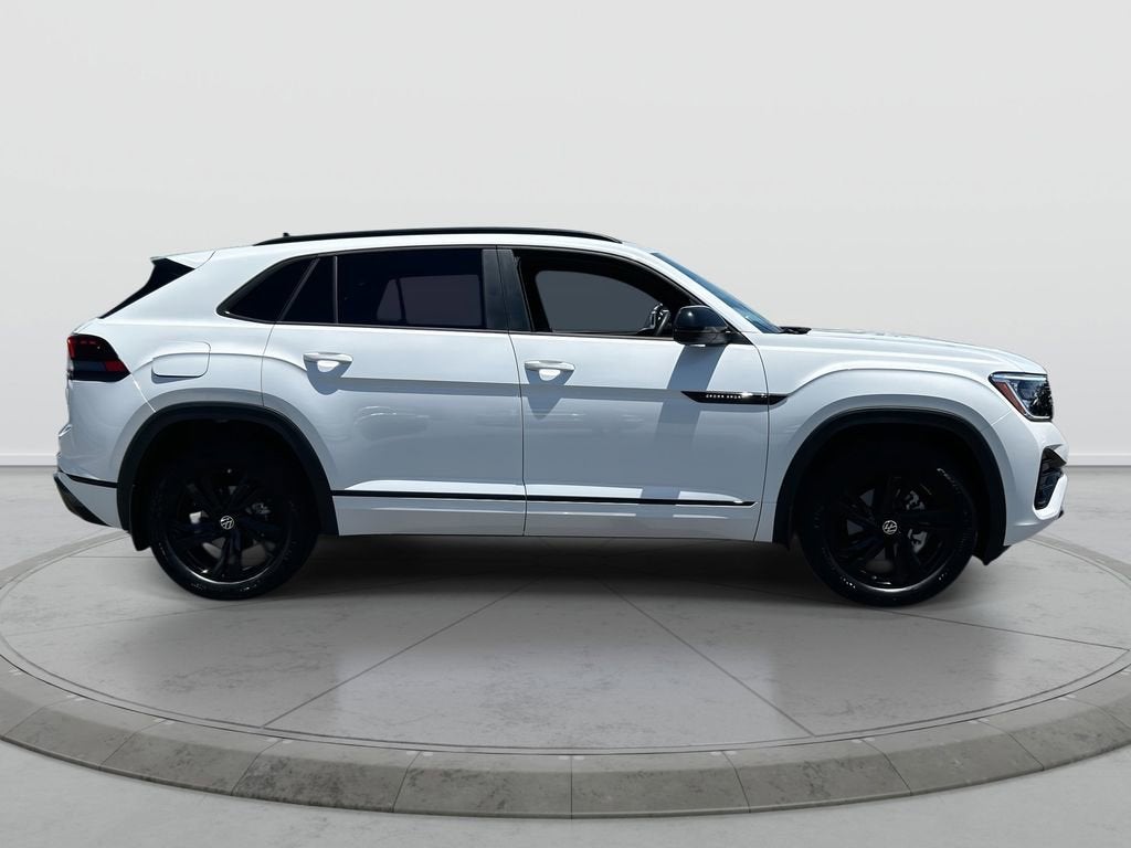 2026 Volkswagen Atlas Cross Sport SEL R-Line Black