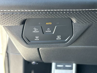 2024 Volkswagen Atlas Cross Sport 2.0T SEL R-Line