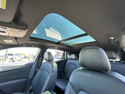 2024 Volkswagen Atlas Cross Sport 2.0T SEL R-Line