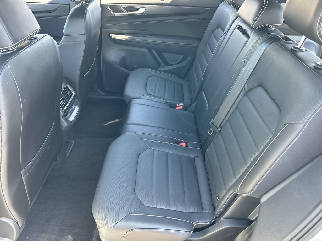 2024 Volkswagen Atlas Cross Sport 2.0T SEL R-Line
