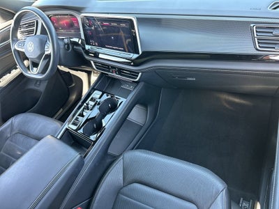 2024 Volkswagen Atlas Cross Sport 2.0T SEL R-Line