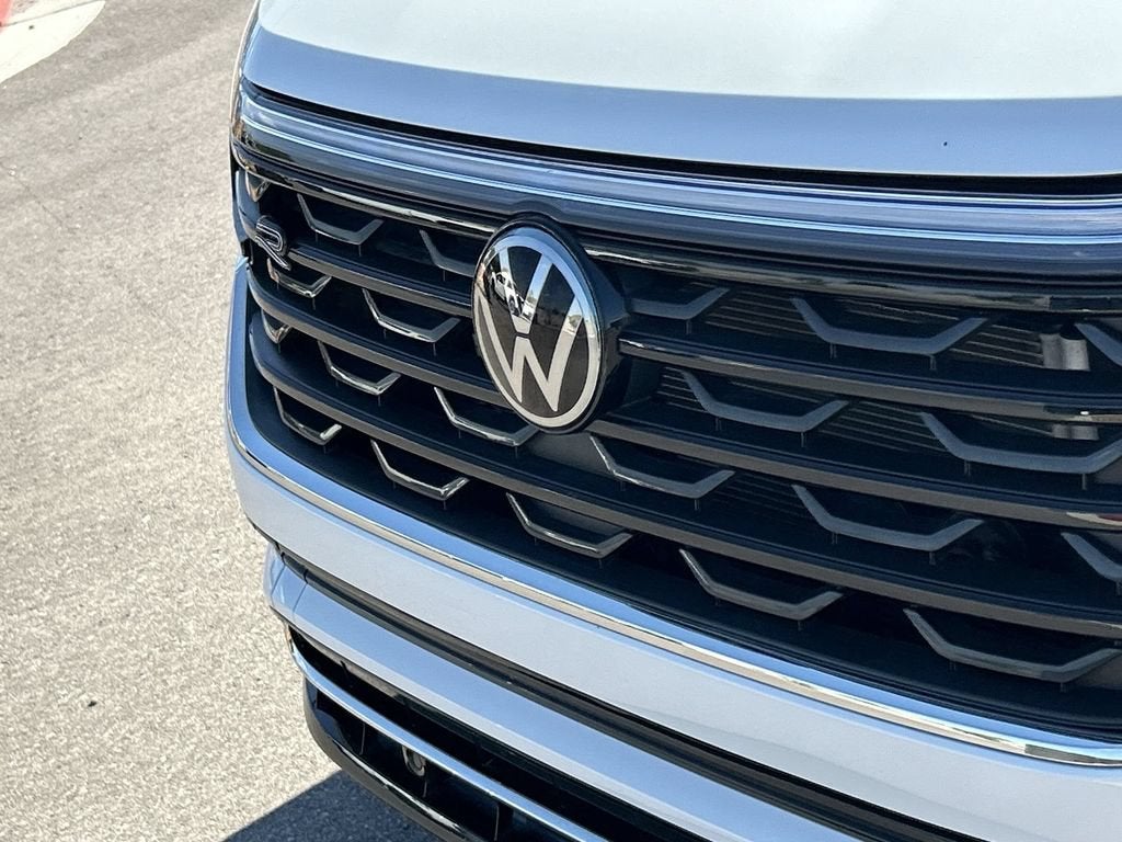 2024 Volkswagen Atlas Cross Sport 2.0T SEL R-Line