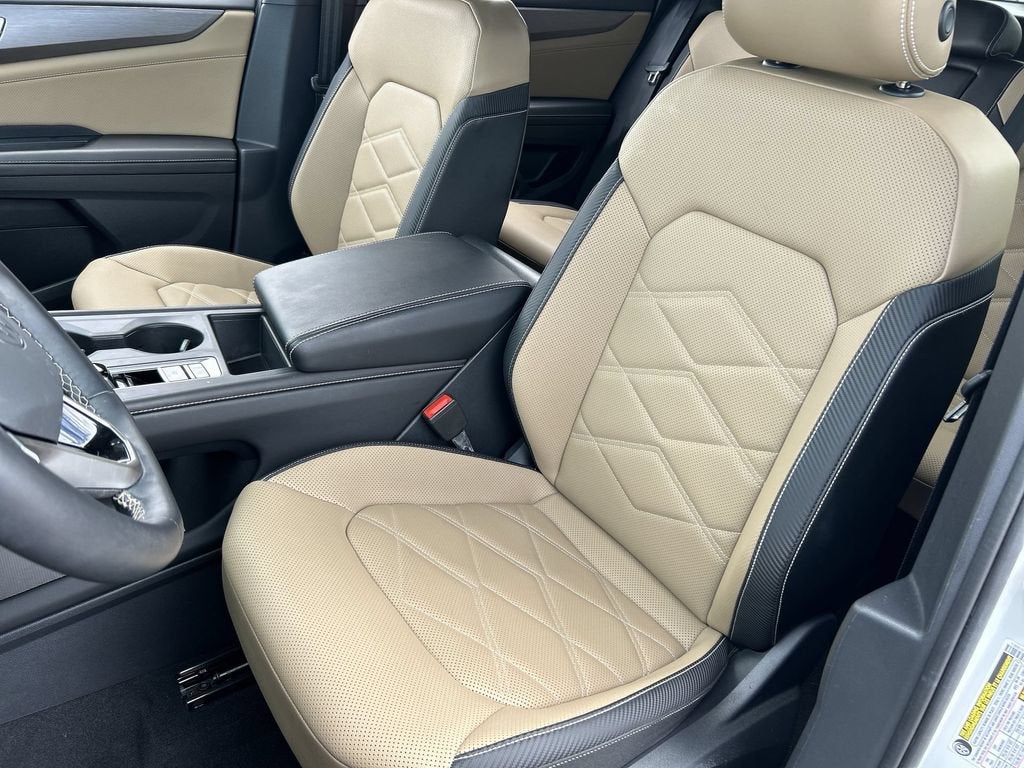 2024 Volkswagen Atlas Cross Sport 2.0T SE