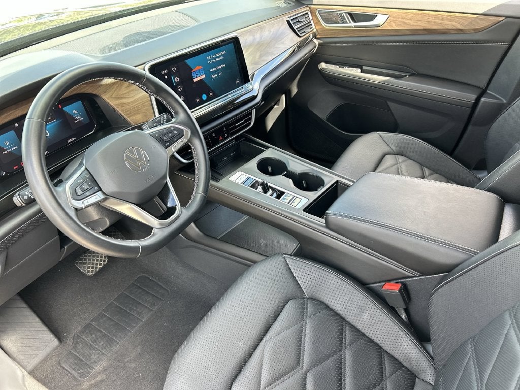 2025 Volkswagen Atlas 2.0T SE