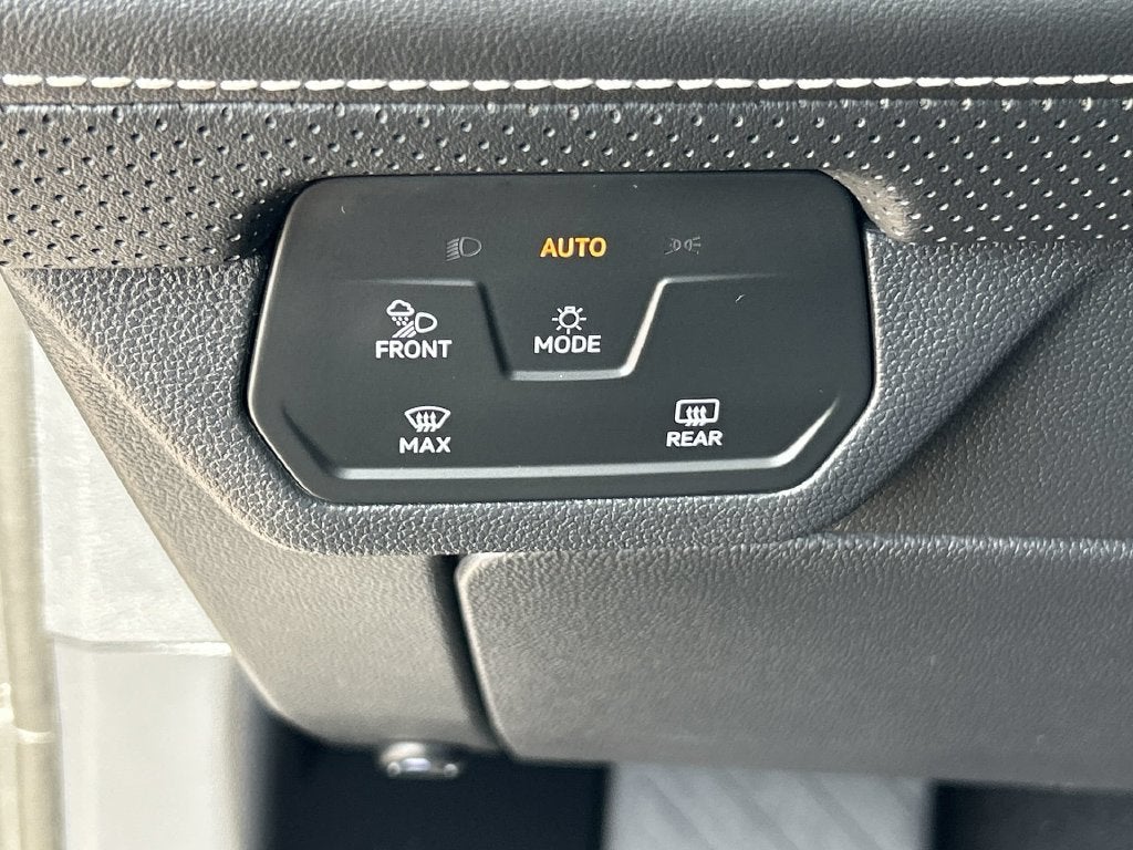 2025 Volkswagen Atlas 2.0T SE