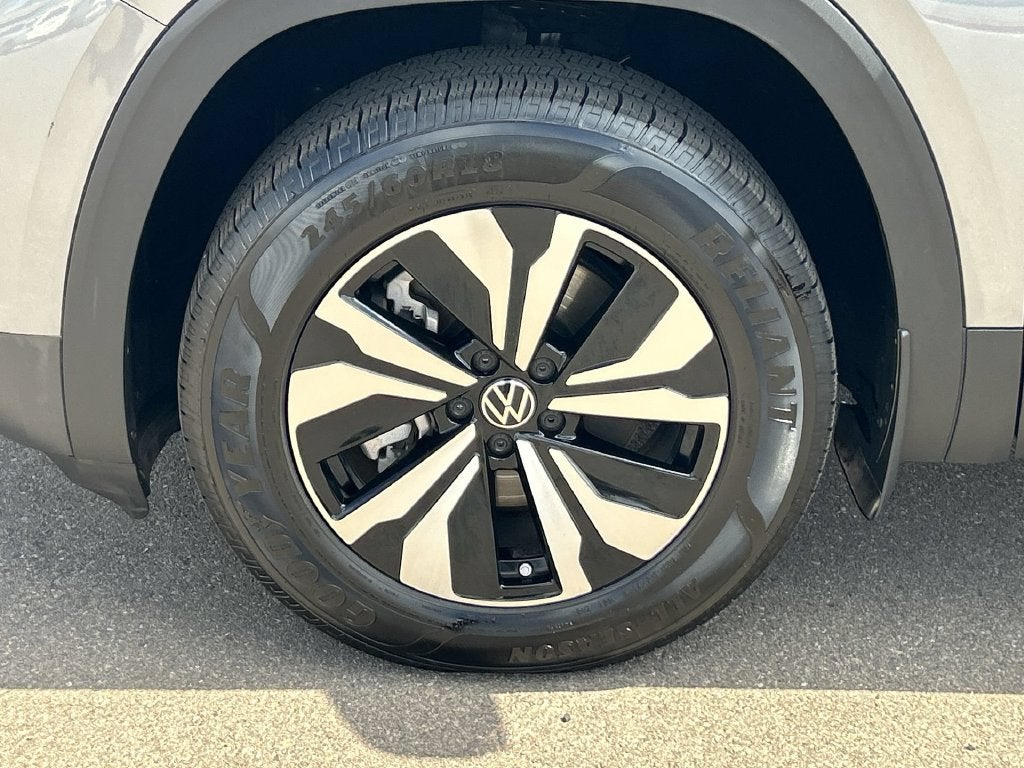 2025 Volkswagen Atlas 2.0T SE