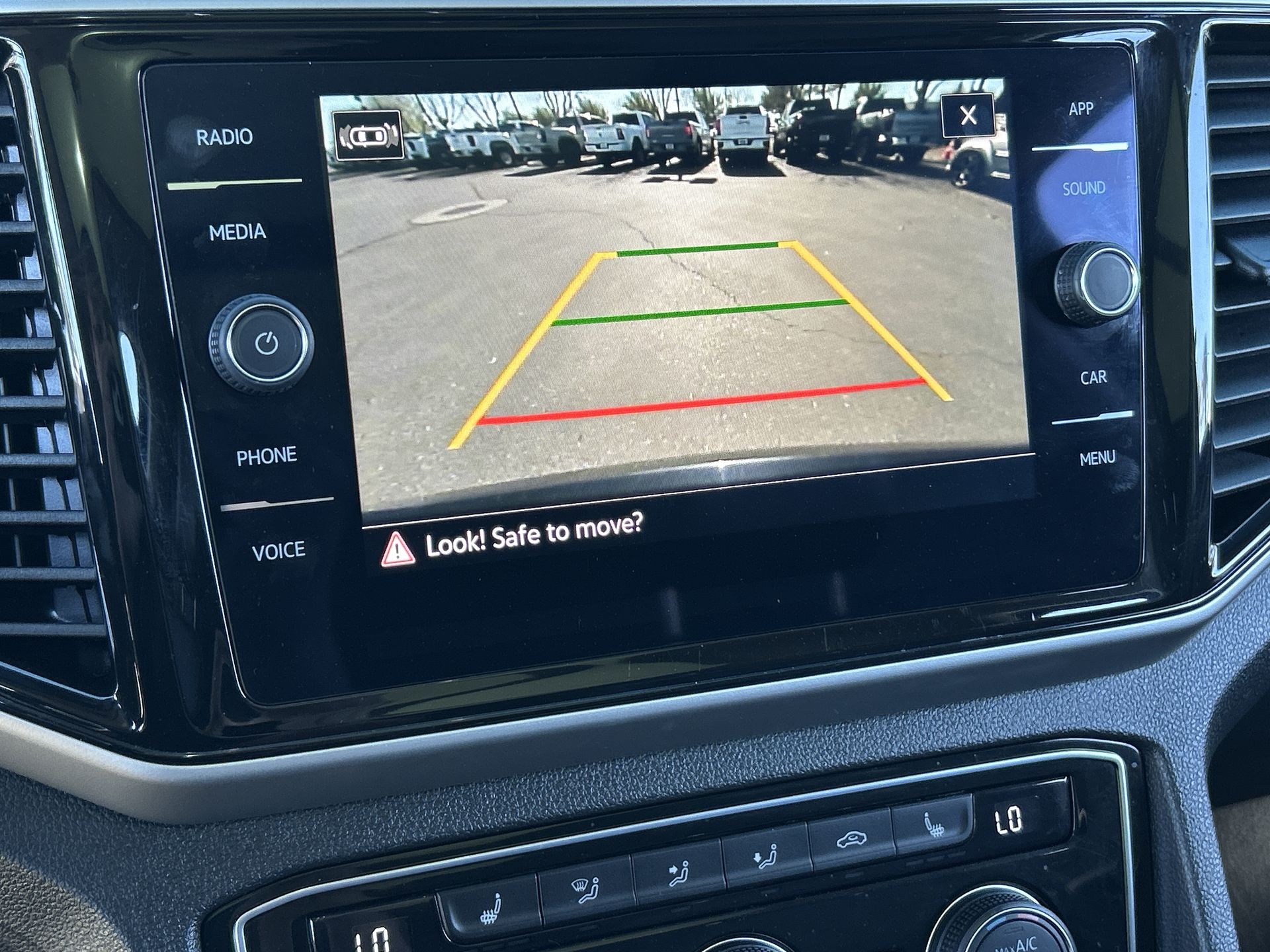 2023 Volkswagen Atlas 3.6L V6 SE w/Technology