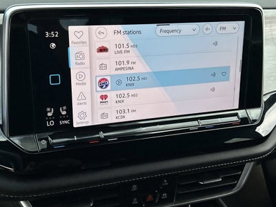 2024 Volkswagen Atlas Cross Sport 2.0T SE w/Technology