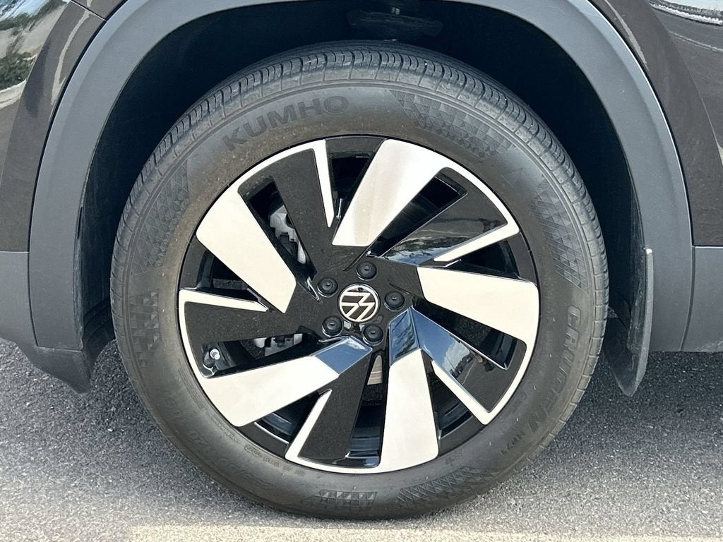 2024 Volkswagen Atlas Cross Sport 2.0T SE w/Technology