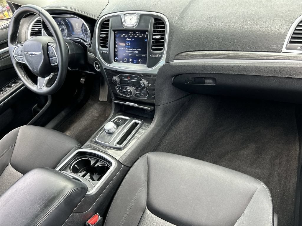 2021 Chrysler 300 Touring