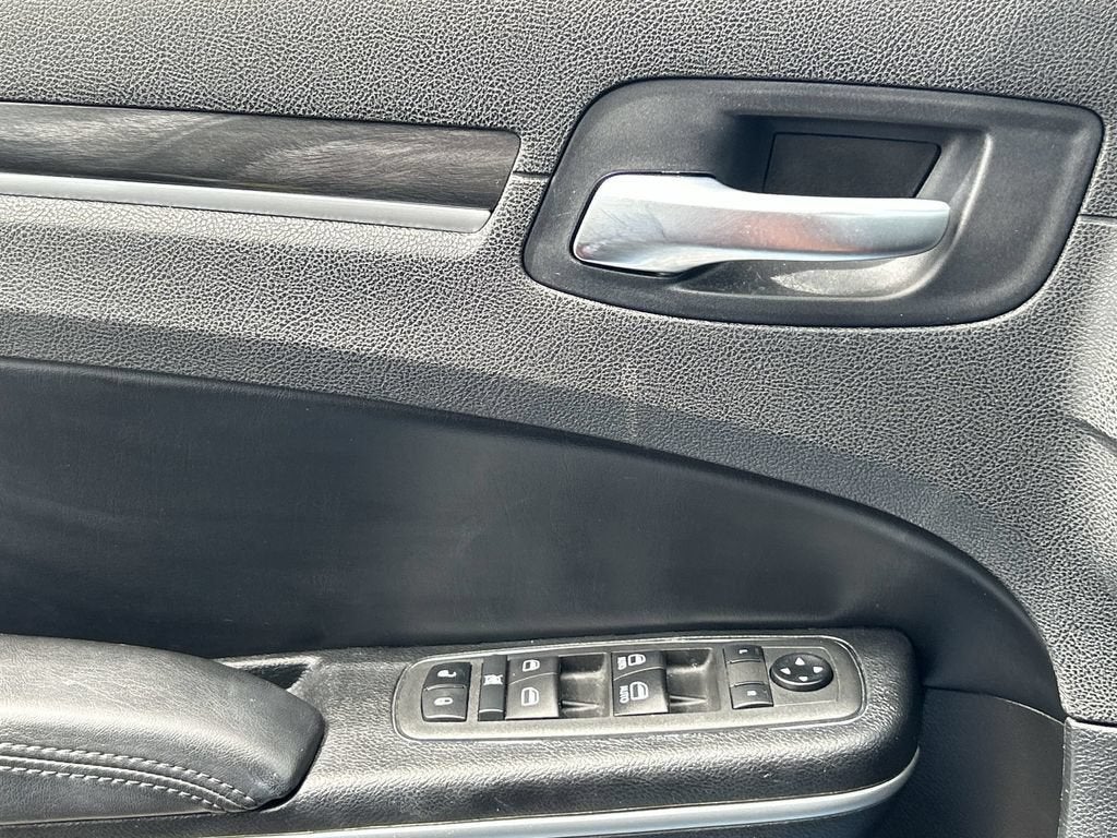 2021 Chrysler 300 Touring