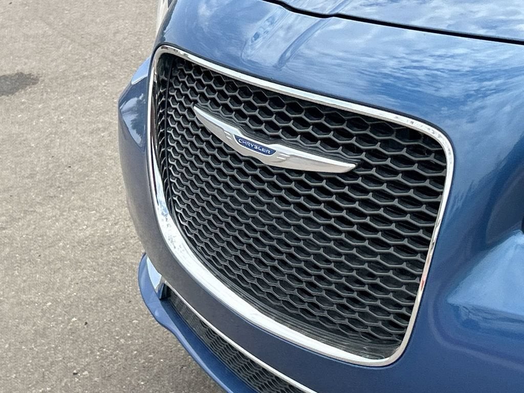 2021 Chrysler 300 Touring