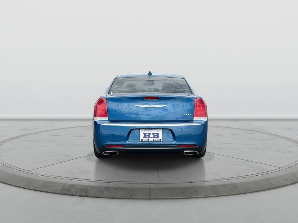 2021 Chrysler 300 Touring