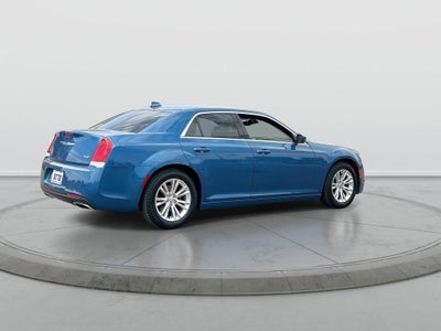 2021 Chrysler 300 Touring