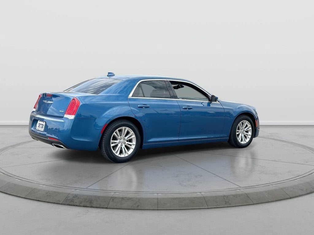 2021 Chrysler 300 Touring