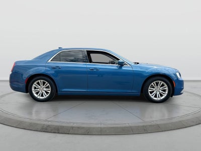 2021 Chrysler 300 Touring