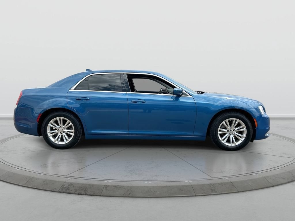 2021 Chrysler 300 Touring