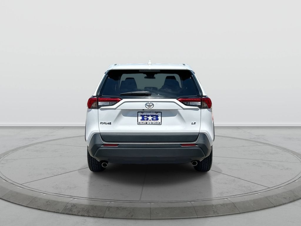2022 Toyota RAV4 LE