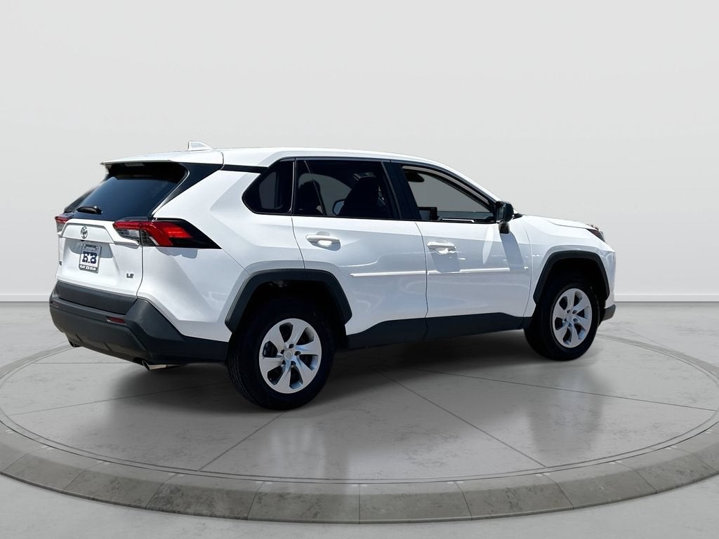 2022 Toyota RAV4 LE