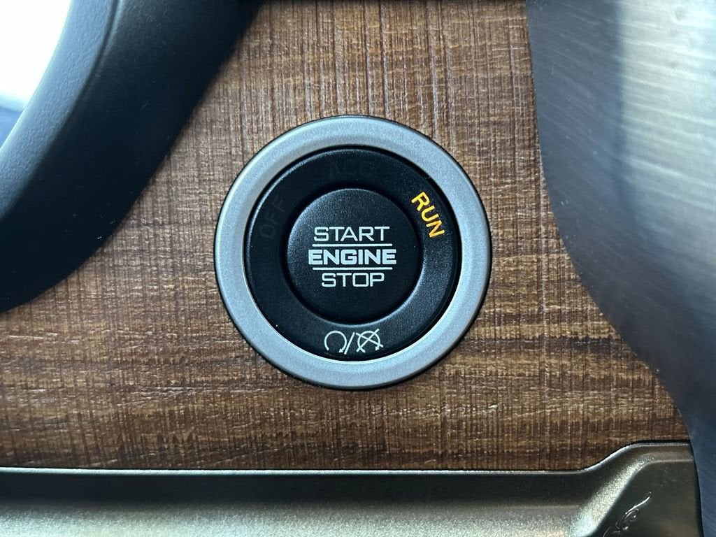 2024 RAM 3500 Limited Longhorn Crew Cab 4x4 8' Box