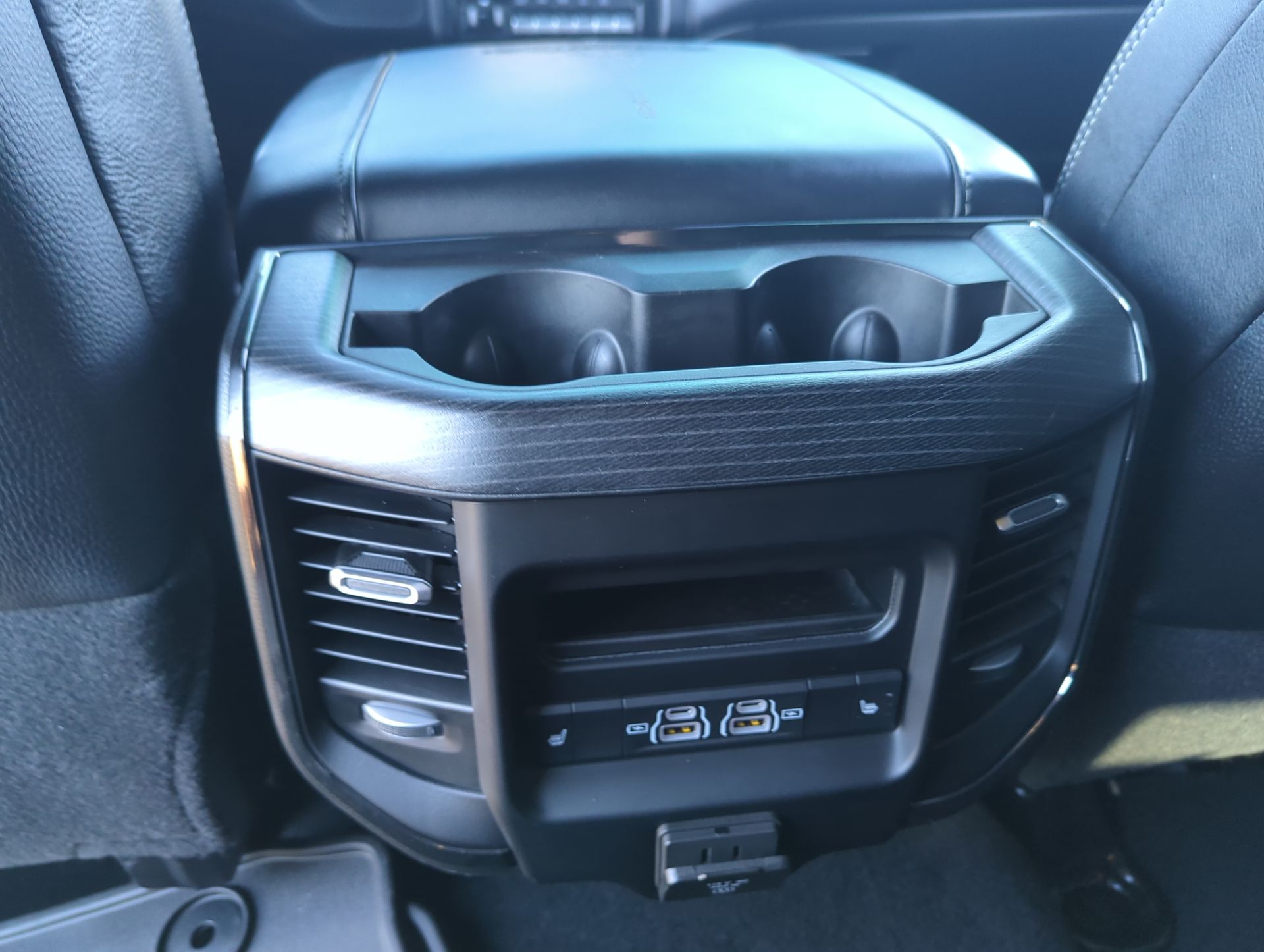 2024 RAM 3500 Limited Mega Cab 4x4 6'4" Box