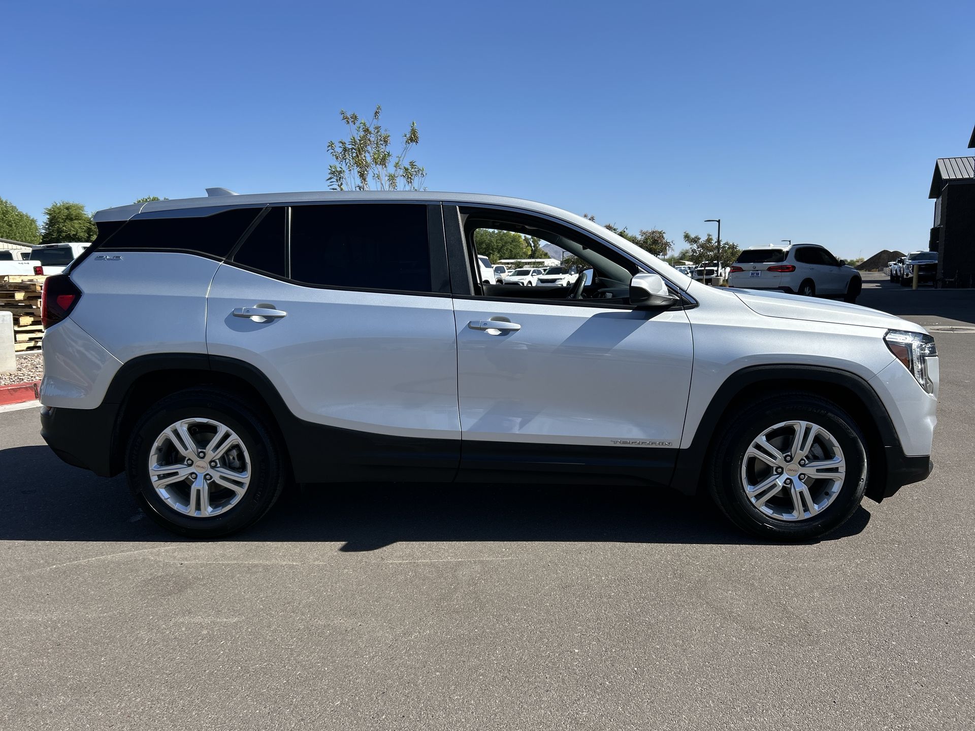 2022 GMC Terrain SLE