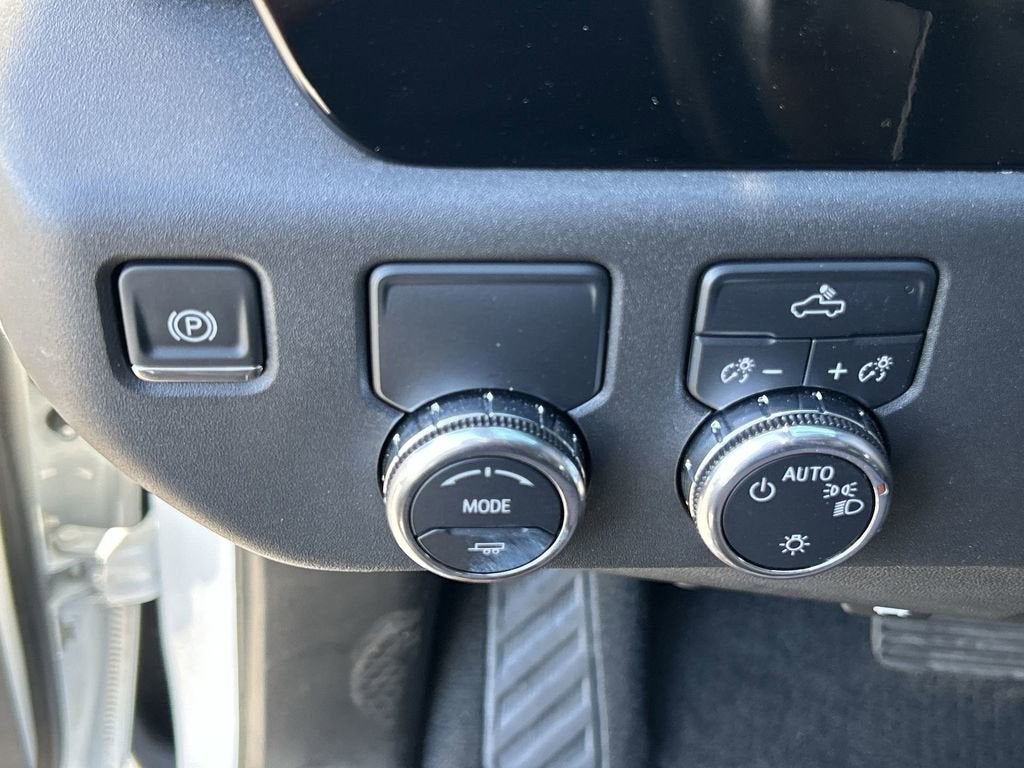 2025 GMC Sierra 1500 SLE