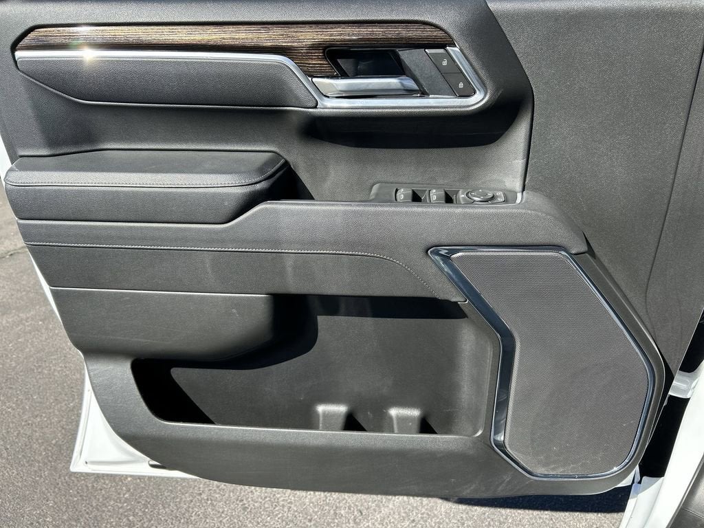 2025 GMC Sierra 1500 SLE