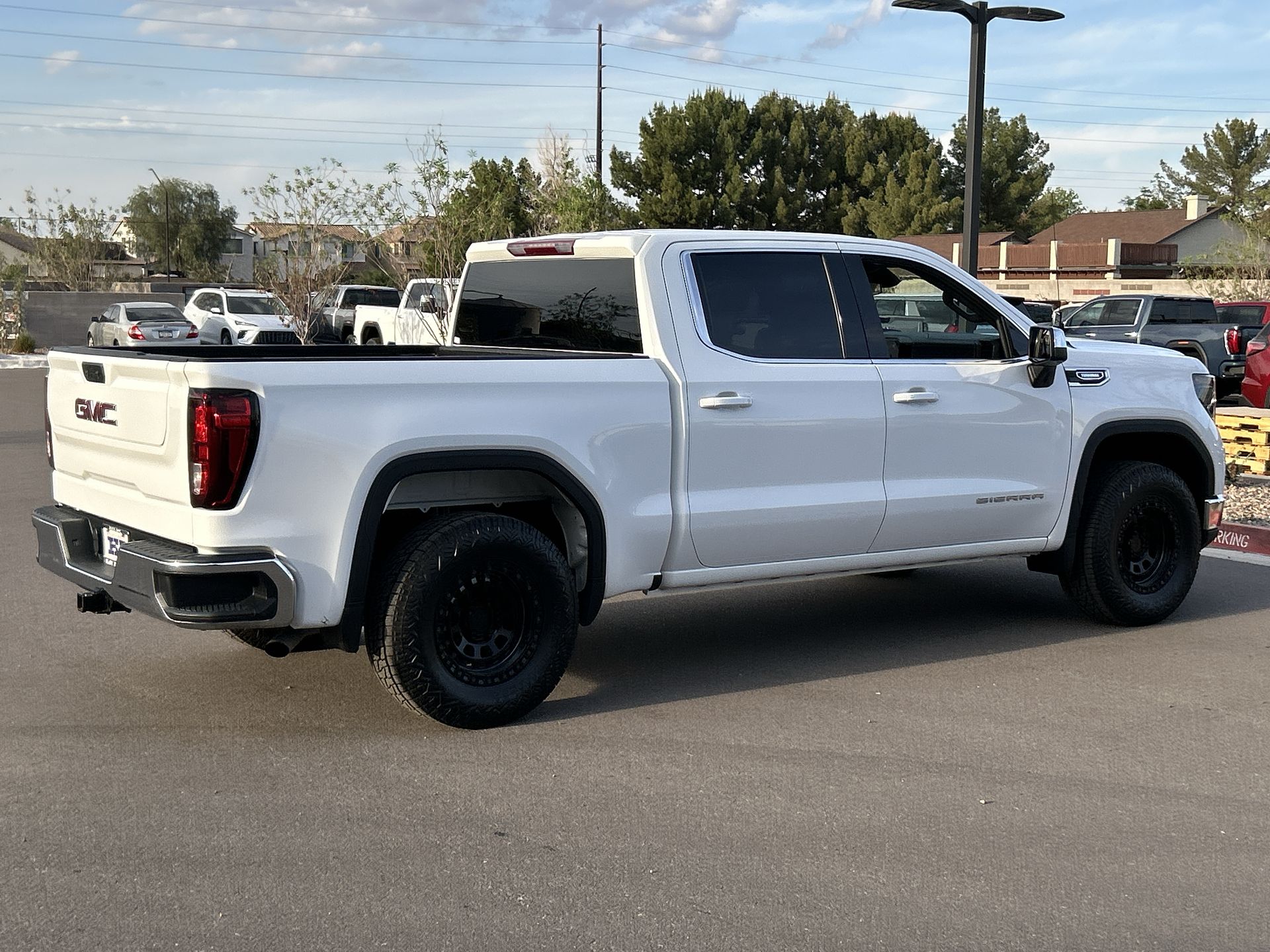 2024 GMC Sierra 1500 SLE