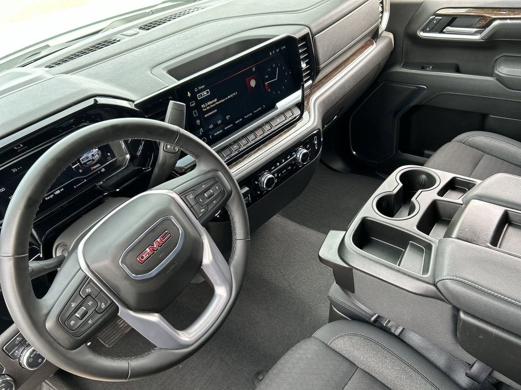 2025 GMC Sierra 1500 SLE