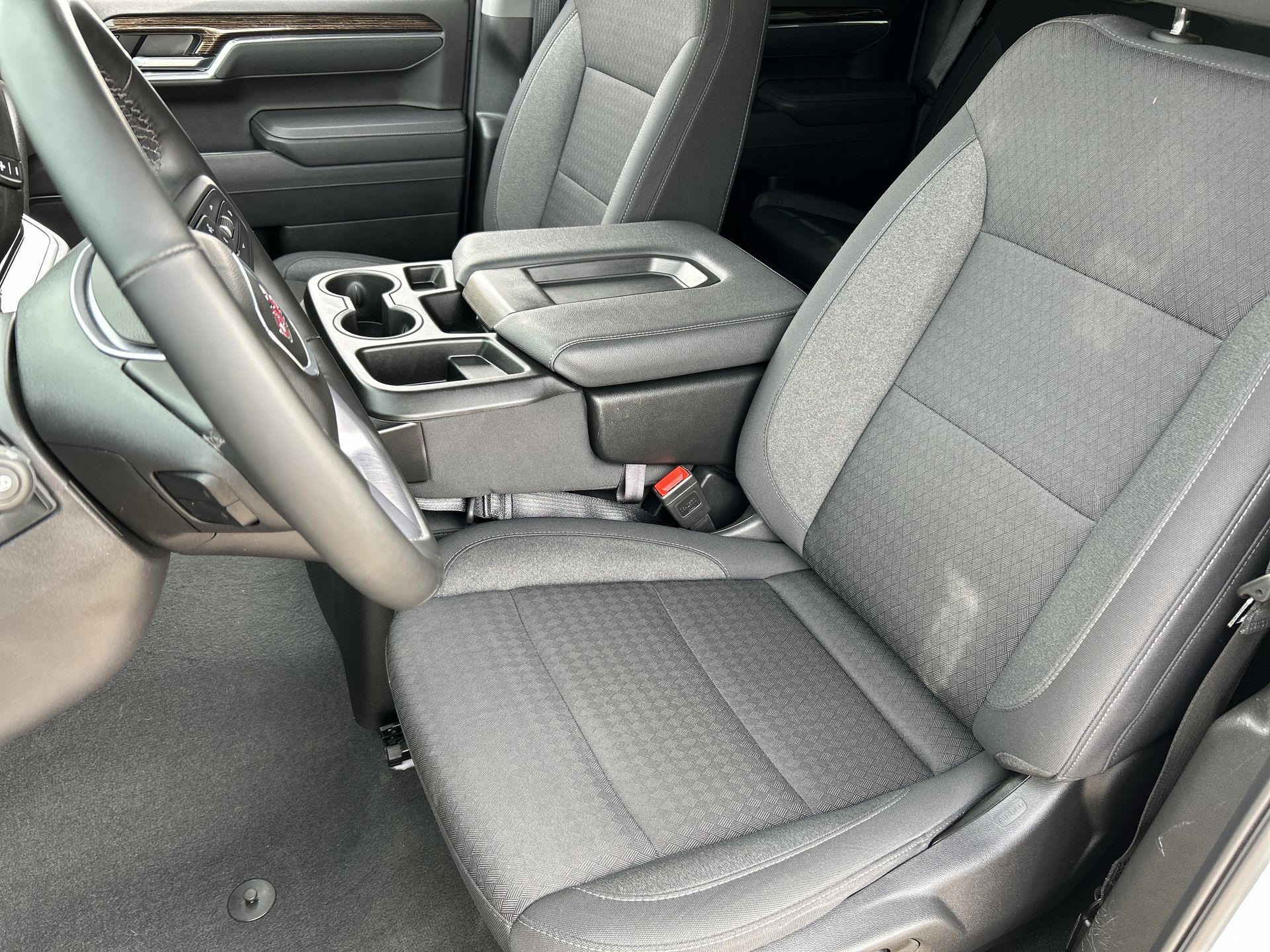 2025 GMC Sierra 1500 SLE