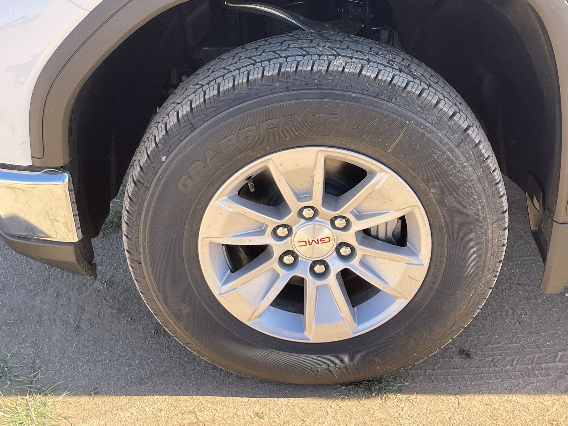 2026 GMC Sierra 1500 SLE