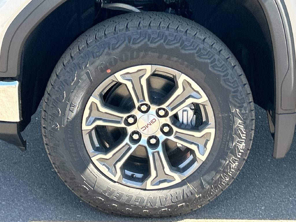 2026 GMC Sierra 1500 SLT - Photo 32