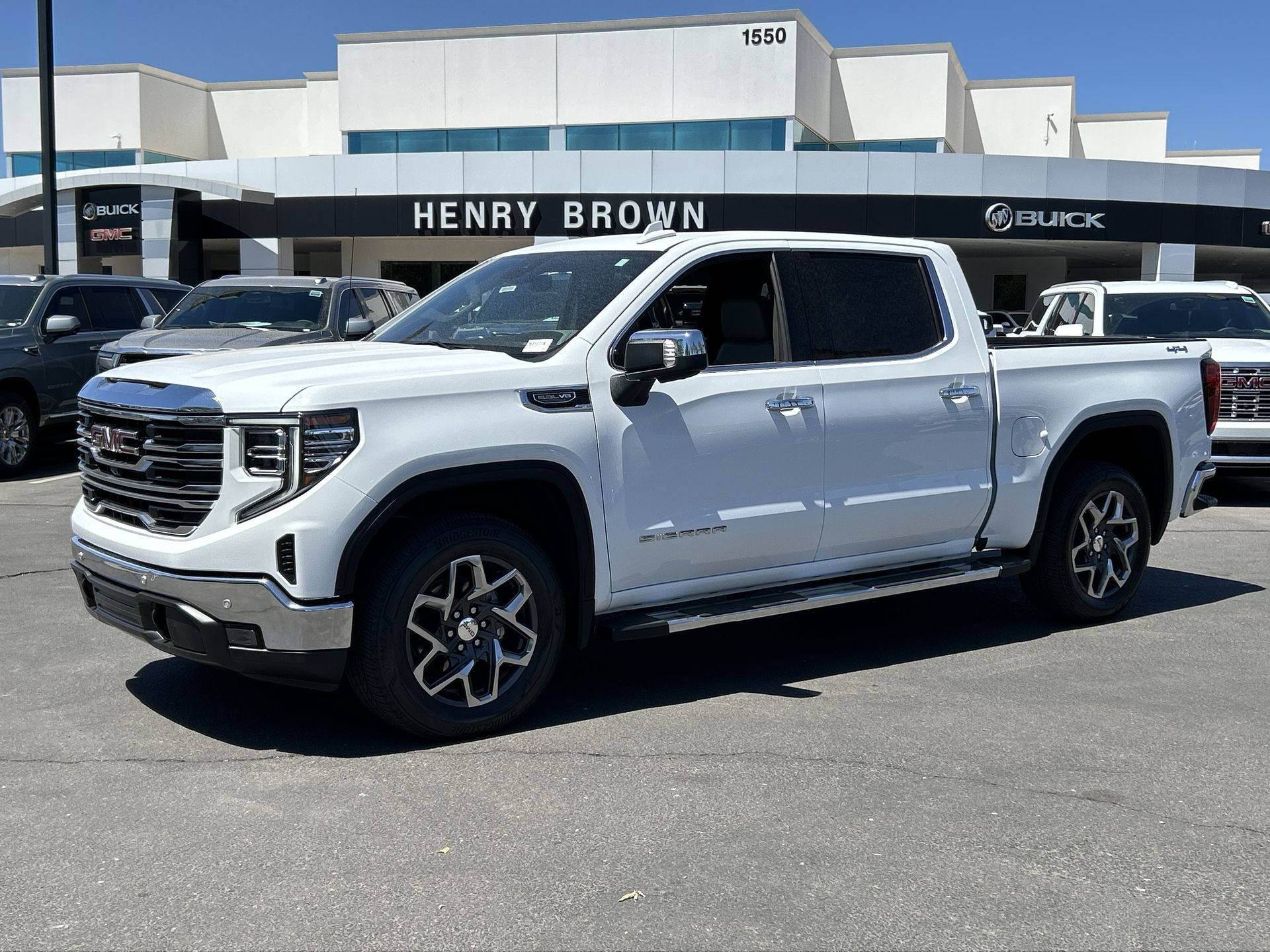 2025 GMC Sierra 1500 SLT
