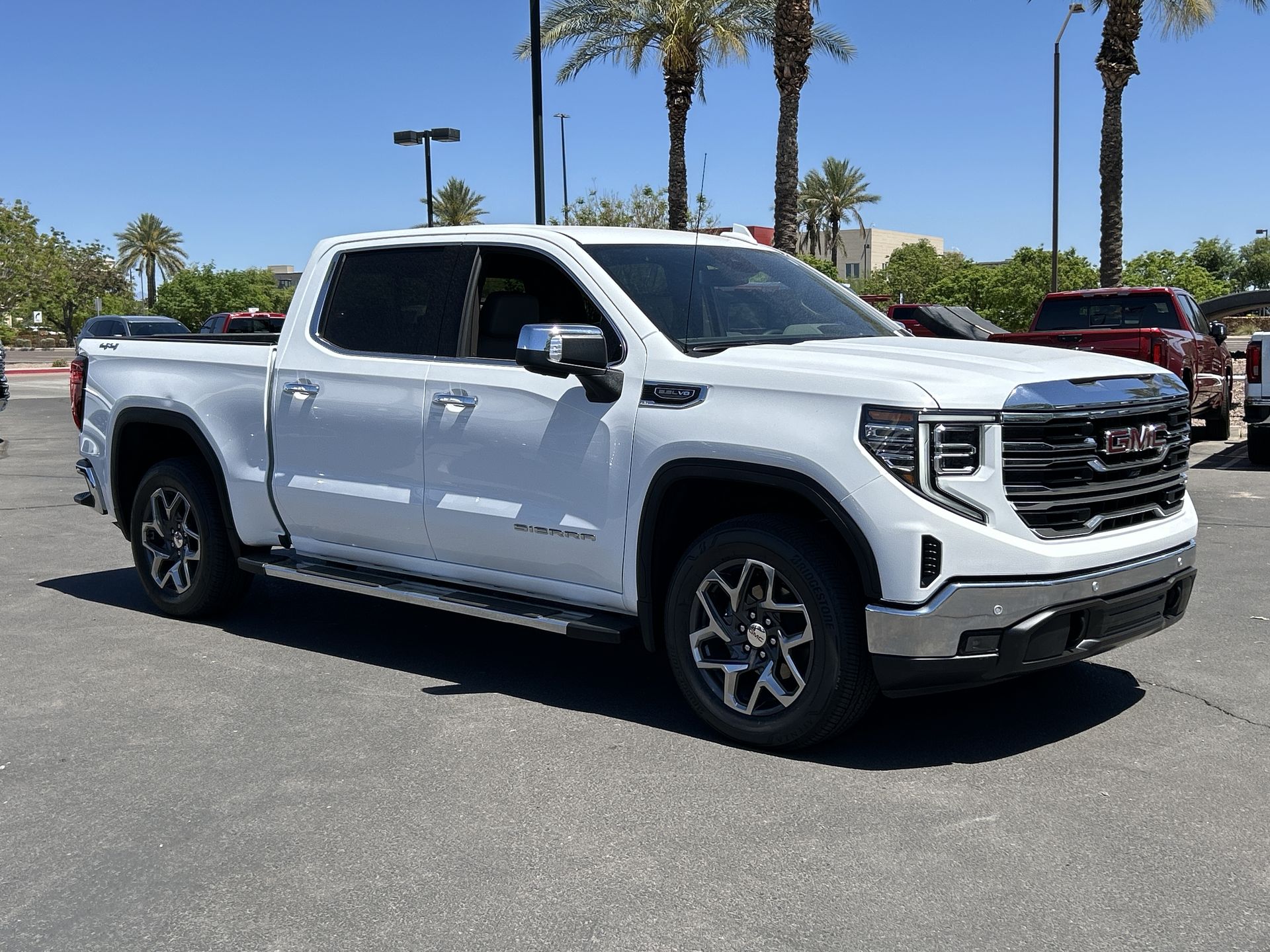 2025 GMC Sierra 1500 SLT
