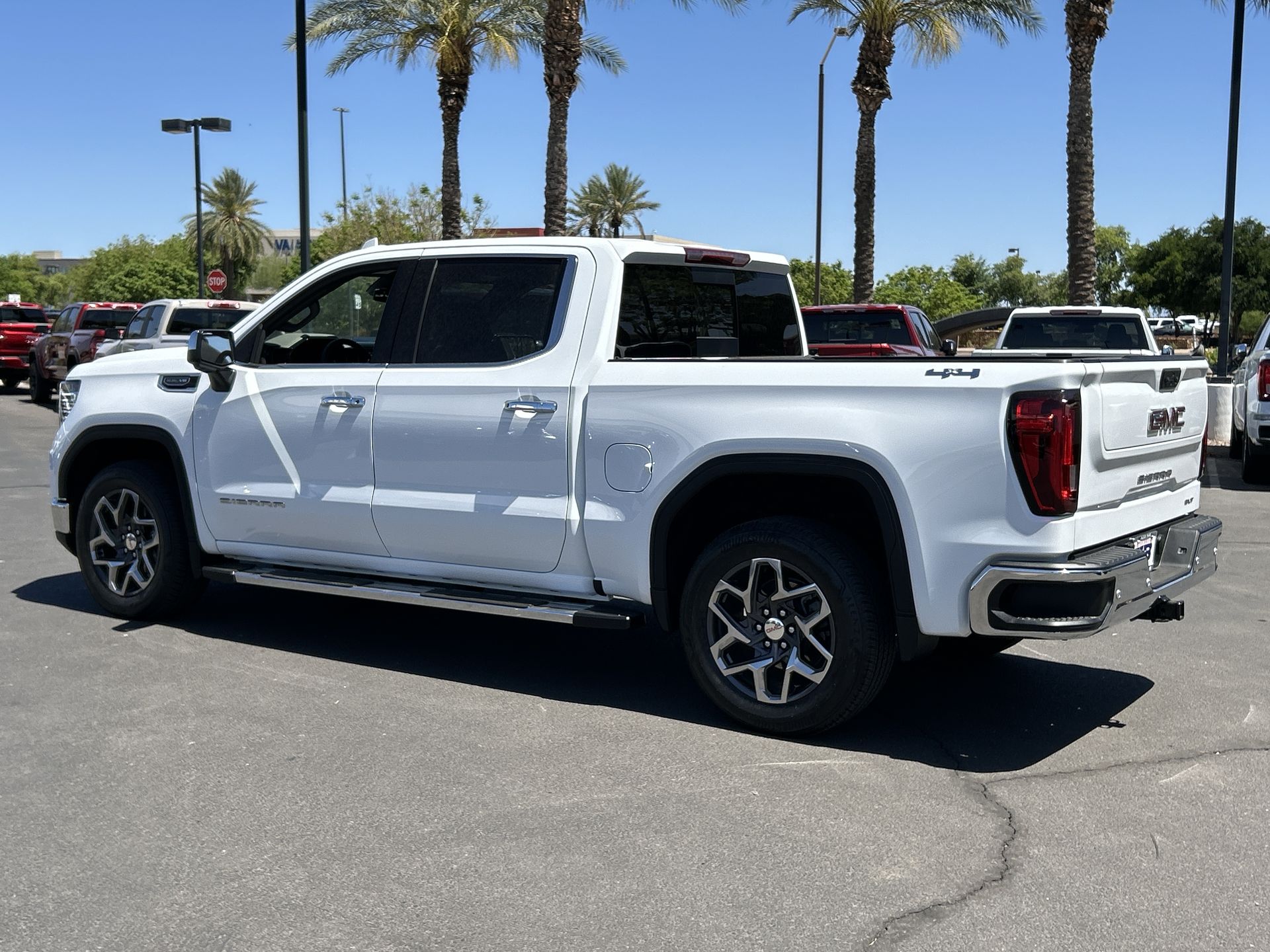 2025 GMC Sierra 1500 SLT