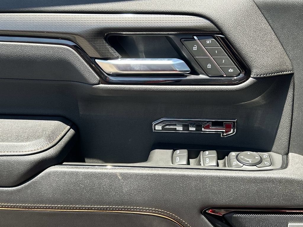2025 GMC Sierra 1500 AT4