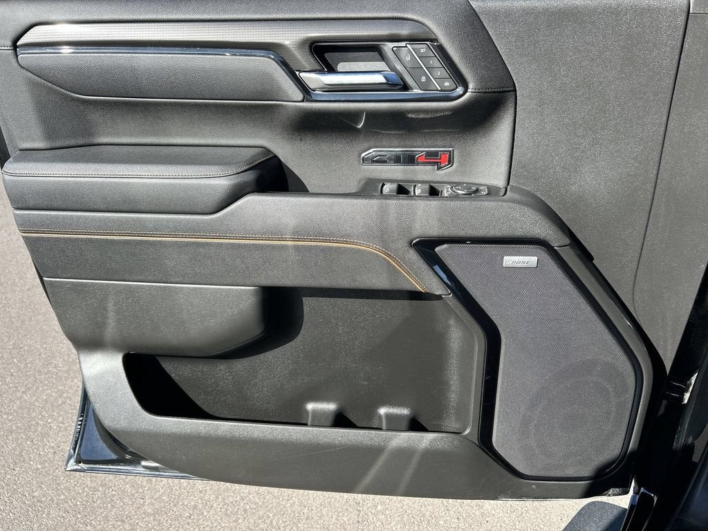 2025 GMC Sierra 1500 AT4