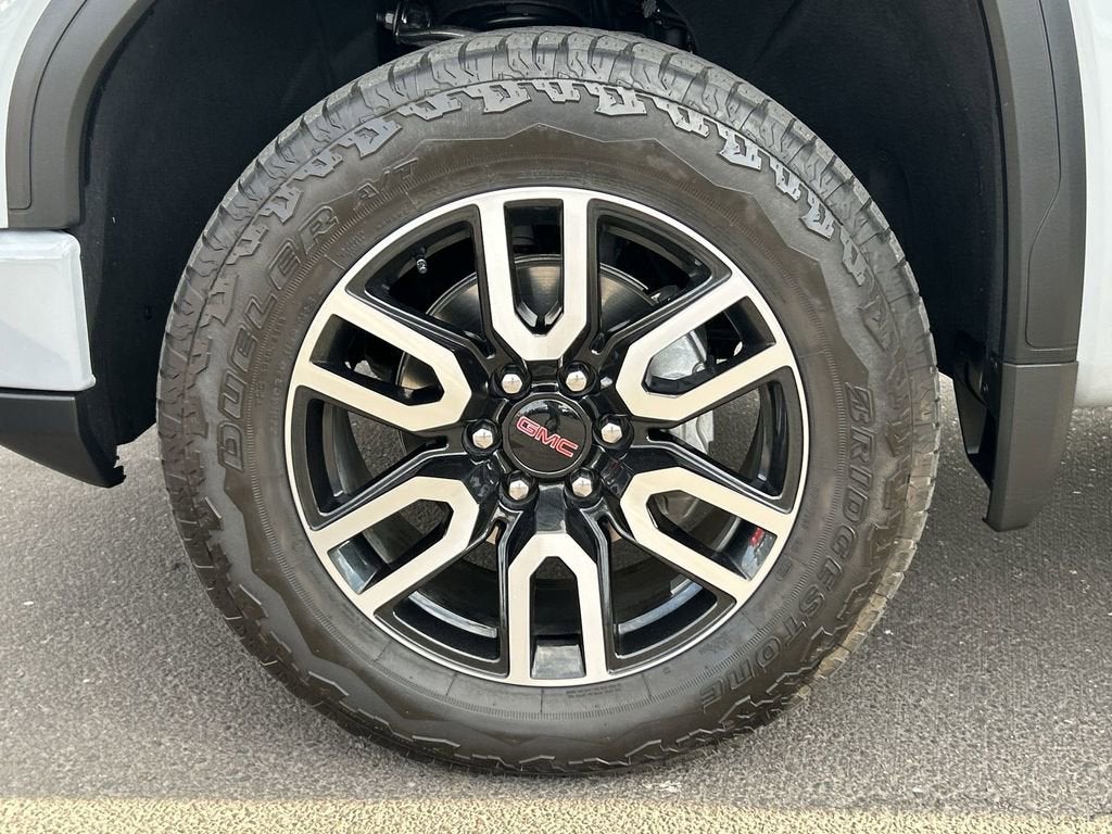 2025 GMC Sierra 1500 AT4